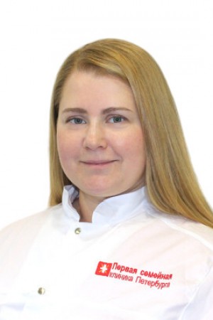 Мартыненко (Карпенкова) Елена Вадимовна